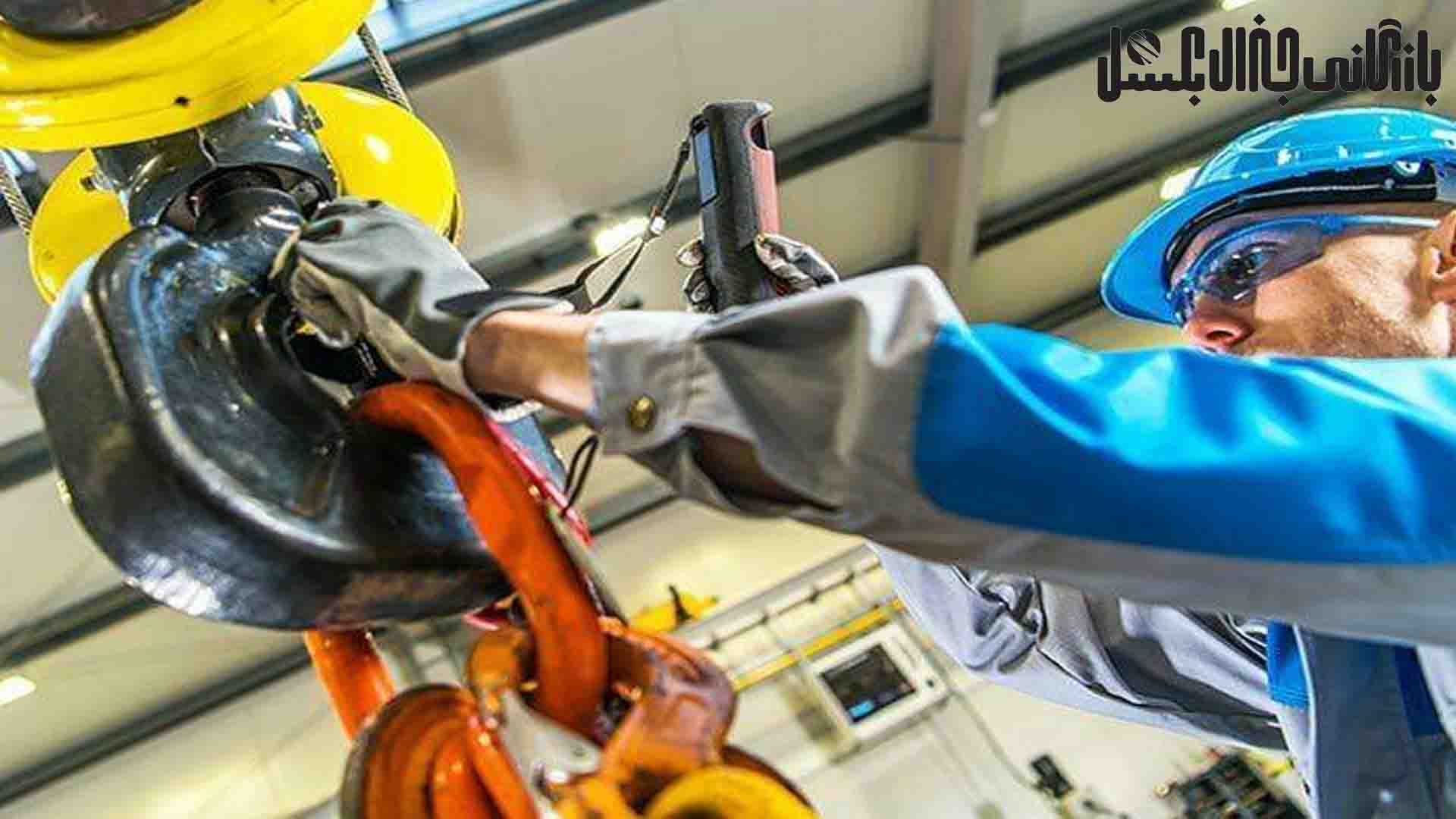 تجهیزات لیفتینگ چیست؟ آشنایی کامل با سیم بکسل، زنجیر و ادوات جابجایی بار